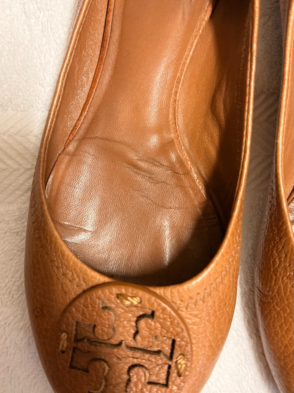 Tory Burch Cognac Leather Logo Ballet Flats - Picture 6 of 9